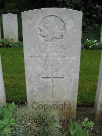 Etaples Military Cemetery - Reddick, William Herbert
